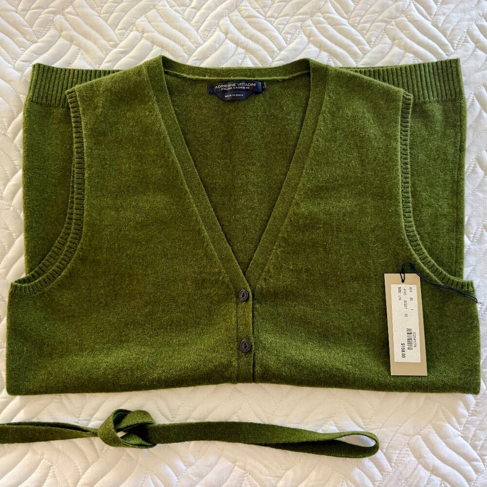 Adrienne Vittadini Italian Cashmere Olive Sweater Vest Size  L Brand New